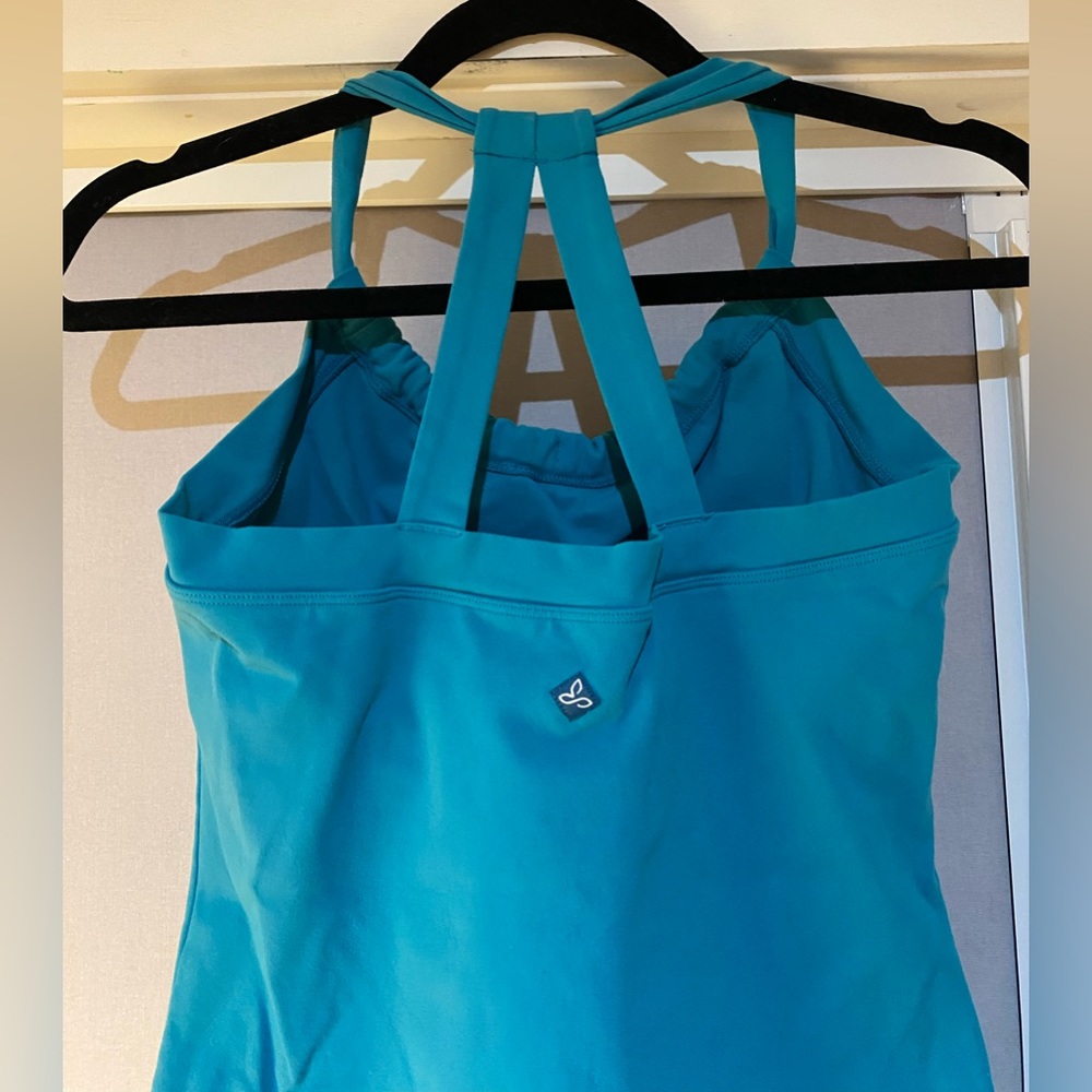 Prana Workout / Yoga Top - Size M - Fitted